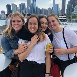 Meet your Posher, Elise